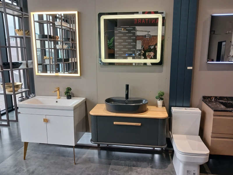 Mobilje tualeti turke, Mobilje tualeti me lavaman porcelain, Mobilje tualeti turke me pasqyrë italiane,   Mobilje tualeti me mishelator Rubinetterie Mariani, Mobilje banjo turke me lavaman porcelain, Mobilje tualeti turke me tharje automatik